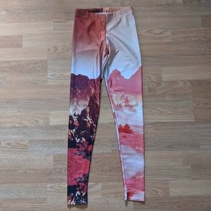 Black Milk Mountains of Mars leggings size S